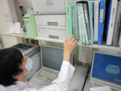 医薬品情報管理室